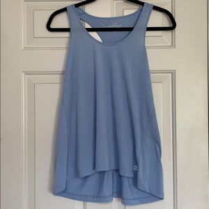 NWOT vineyard vines performance tank